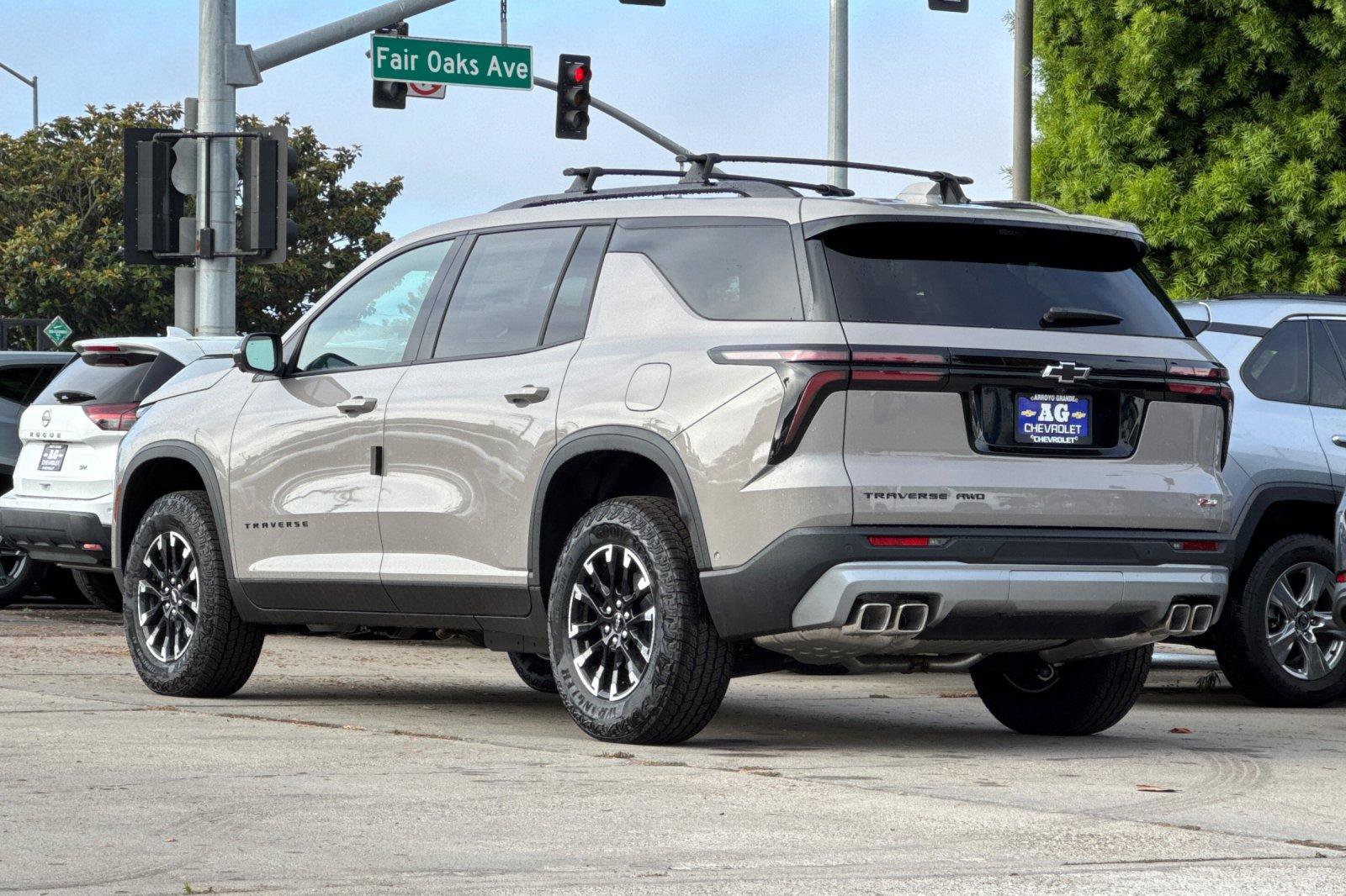 New 2026 Chevrolet Traverse Z71 w/ Enhanced Driving Package AWD/4WD image 8
