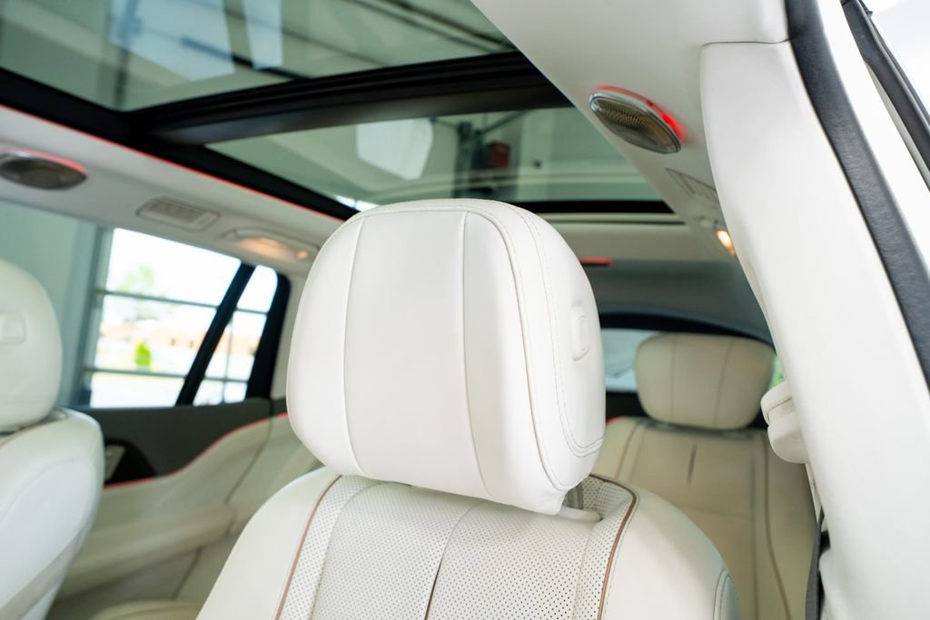 Used 2023 Mercedes-Benz Maybach GLS 600 4MATIC image 38