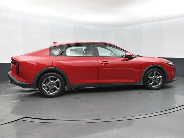 Used 2025 Kia K4 FWD image 4