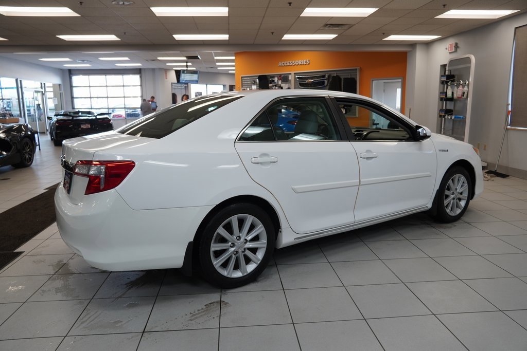 Used 2014 Toyota Camry XLE image 12