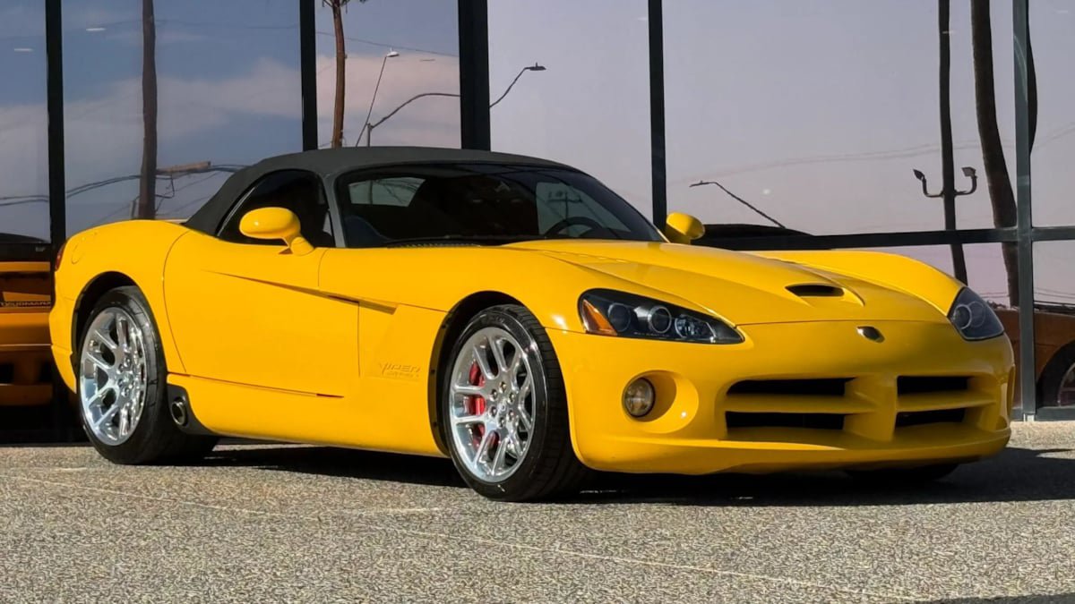 Used 2005 Dodge Viper SRT-10 RWD image 25