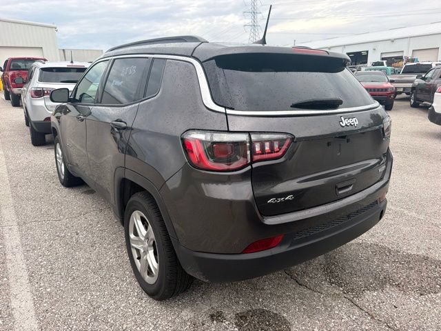 Used 2024 Jeep Compass Latitude AWD/4WD image 4