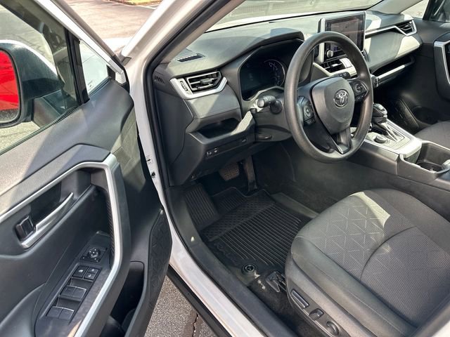 Used 2023 Toyota RAV4 XLE w/ Convenience Package image 9