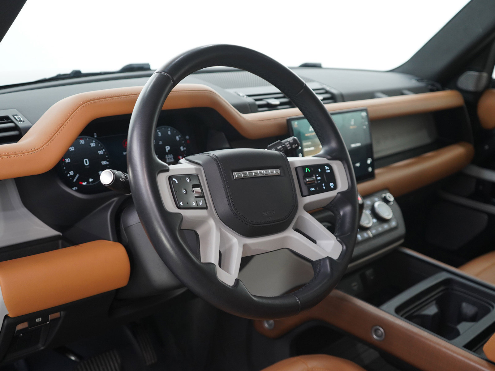 Used 2023 Land Rover Defender 130 First Edition image 22