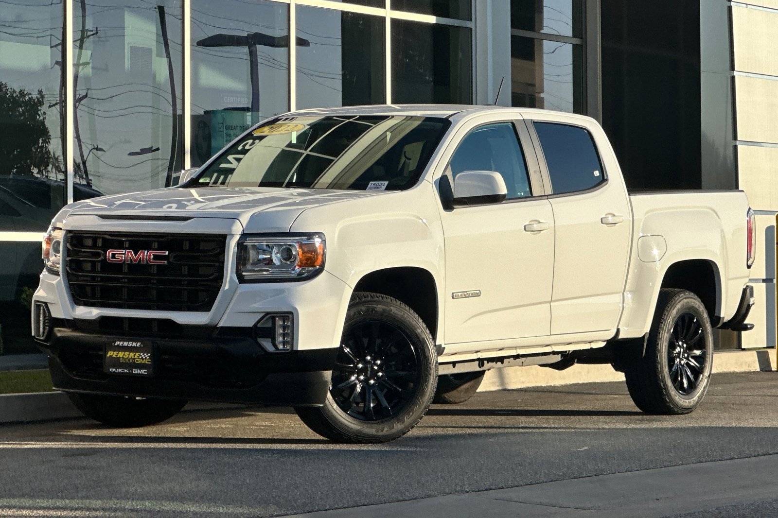 Used 2022 GMC Canyon Elevation w/ Trailering Package image 8