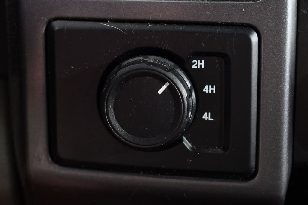 Used 2015 Ford F150 XLT w/ Equipment Group 301A Mid AWD/4WD image 31