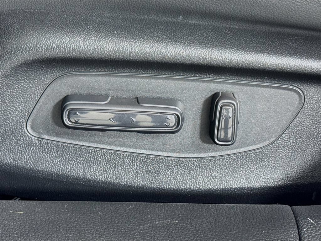 Used 2022 Honda Civic EX-L image 11