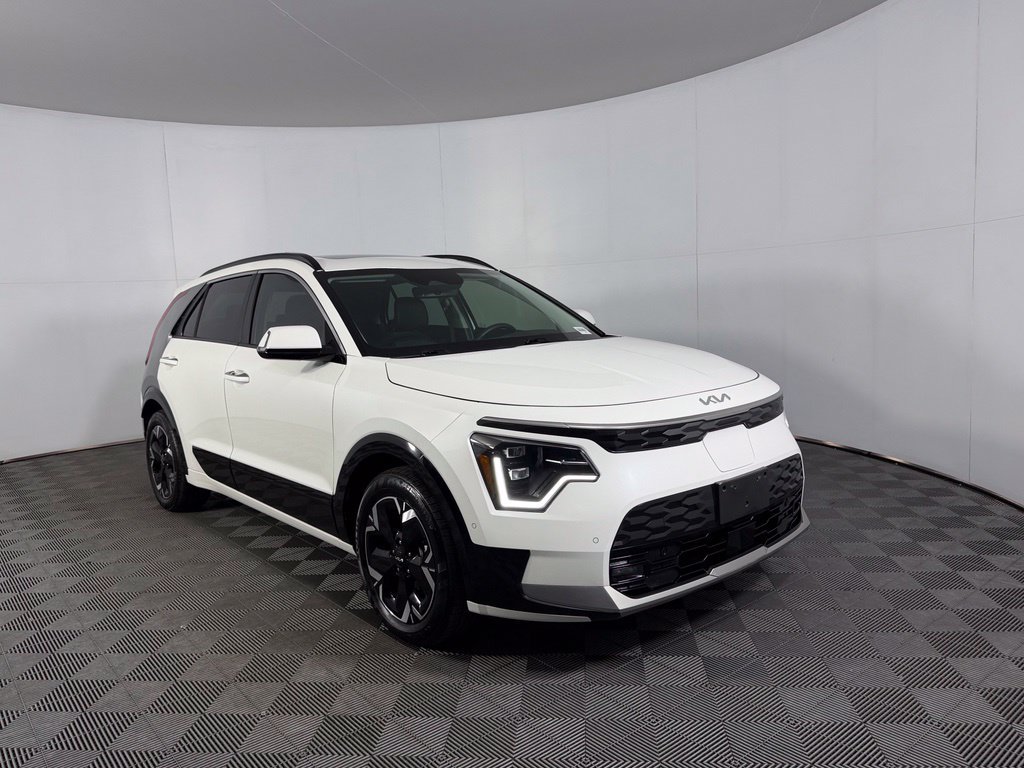 Used 2023 Kia Niro Wave FWD image 4