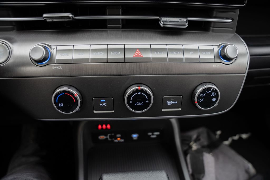 New 2026 Hyundai Kona SE image 26