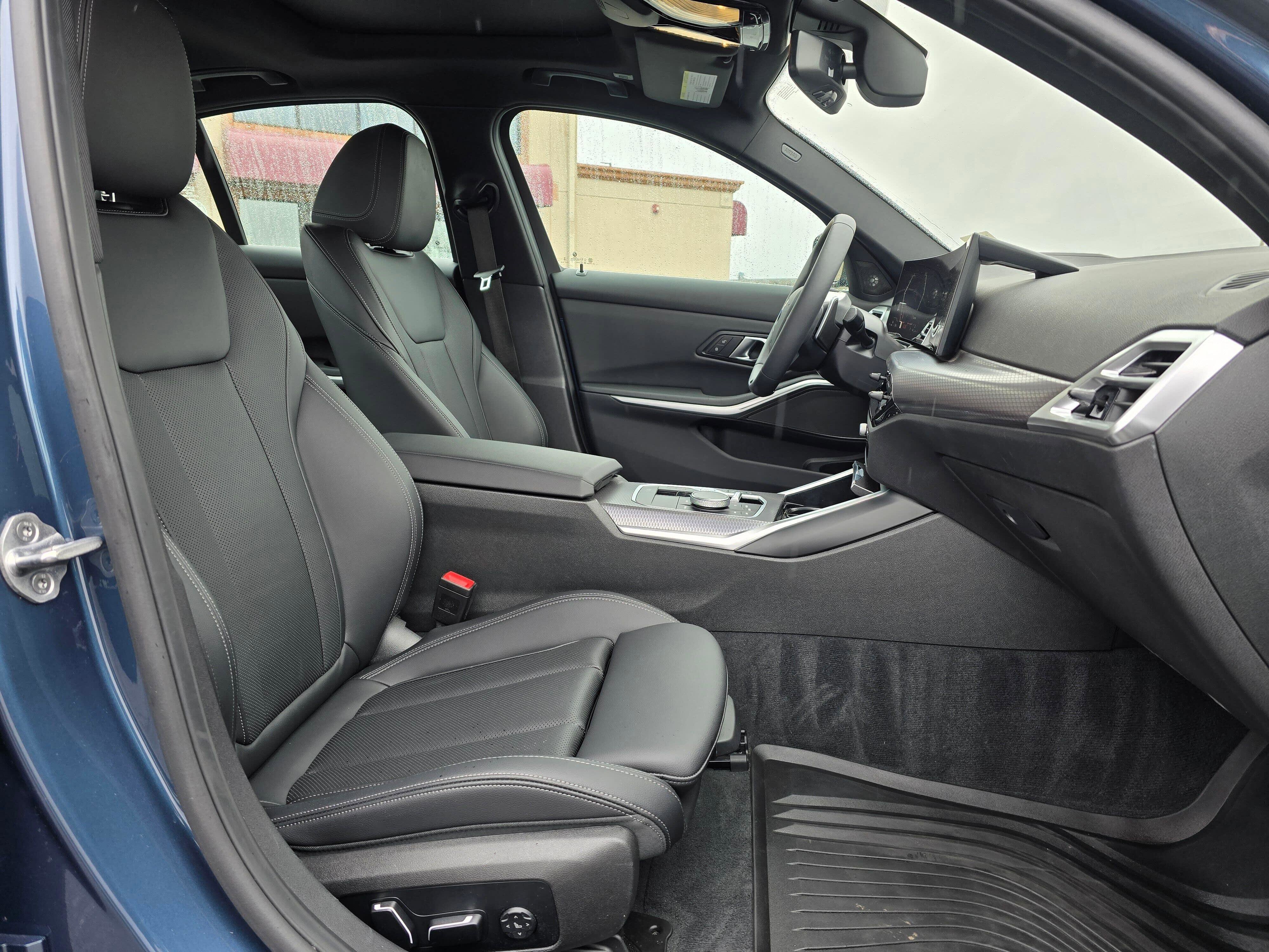 Certified 2025 BMW 330i xDrive Sedan w/ Premium Package image 15