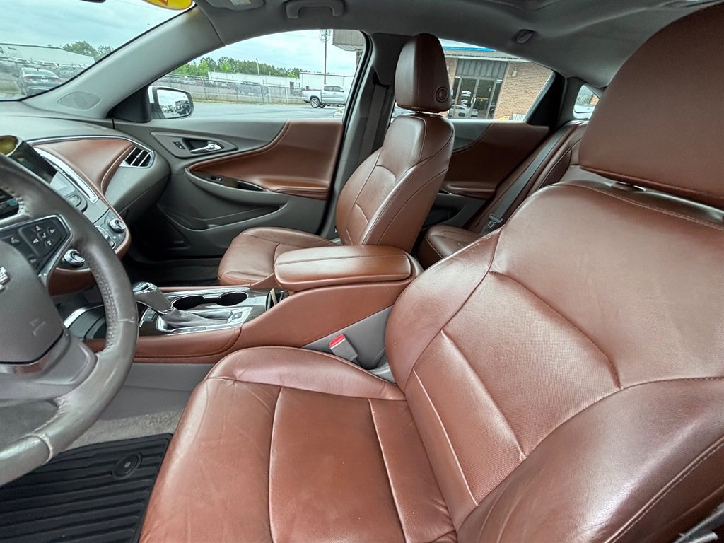 Used 2016 Chevrolet Malibu Premier w/ Driver Confidence Package II FWD image 11