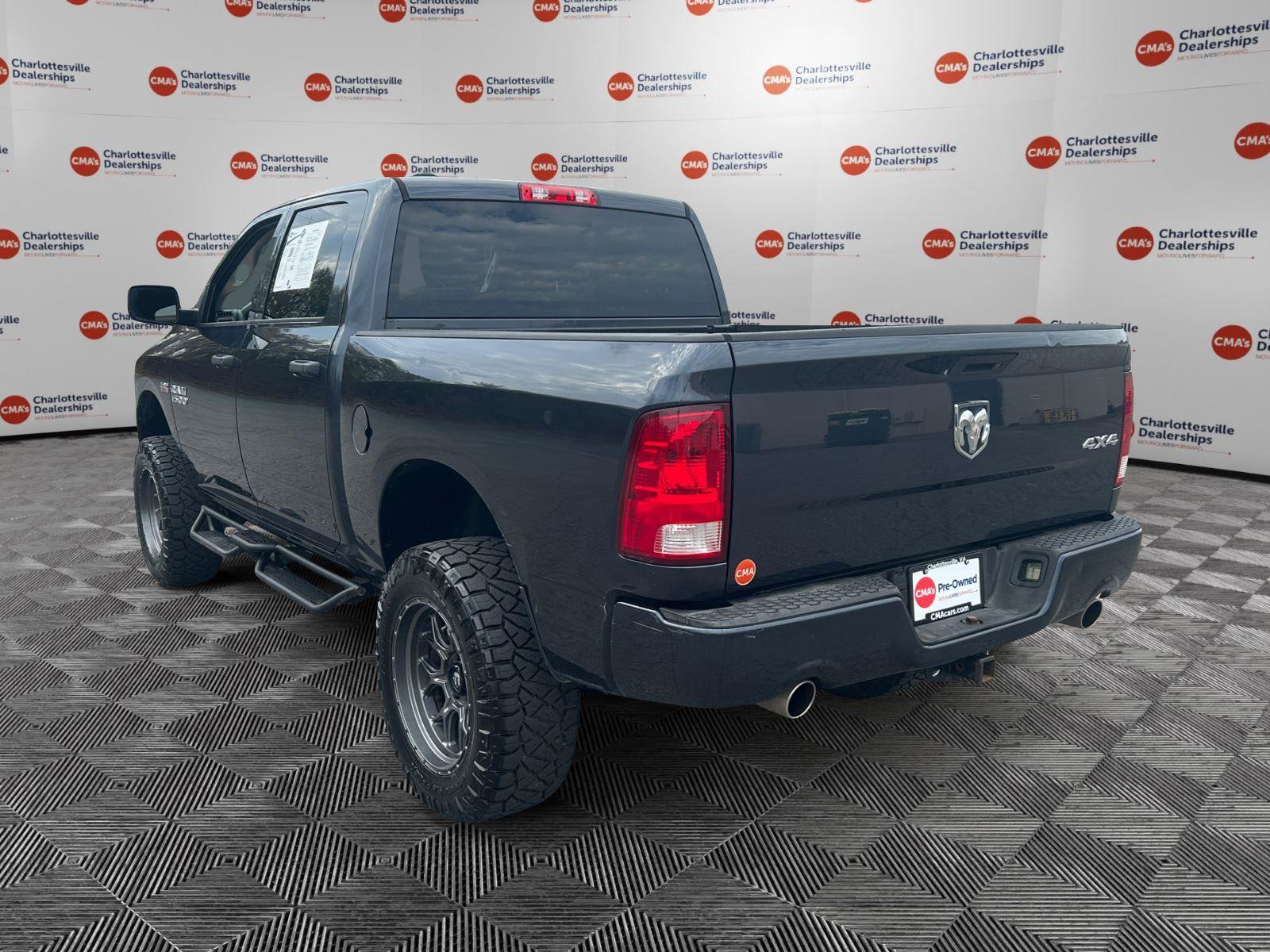 Used 2017 RAM 1500 Express image 3