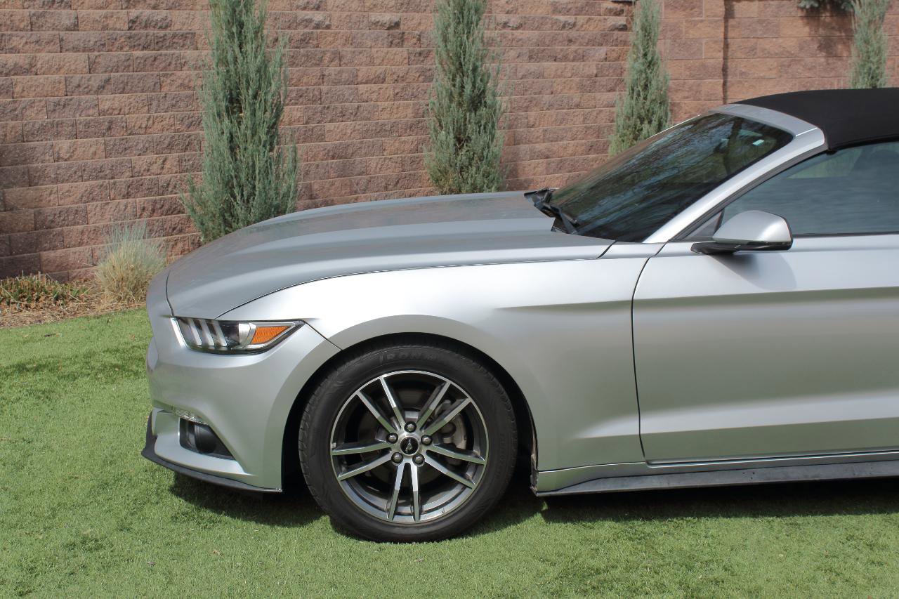 Used 2017 Ford Mustang Premium image 31