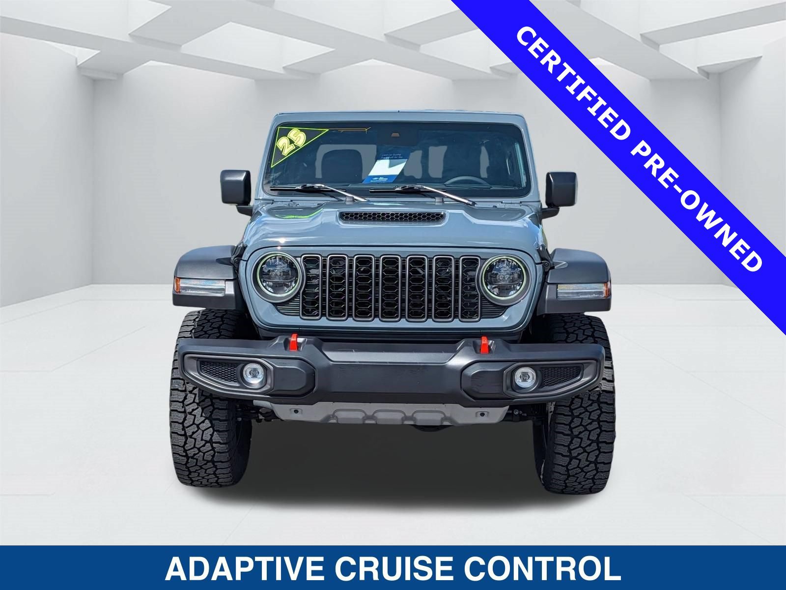 Used 2025 Jeep Gladiator Mojave w/ Safety Group AWD/4WD image 9