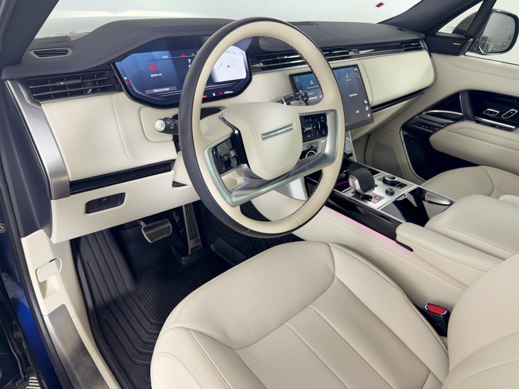 Used 2023 Land Rover Range Rover SE AWD/4WD image 4