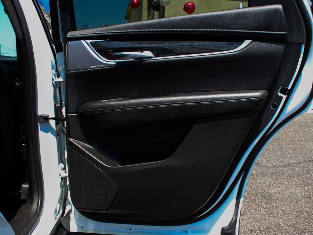 Used 2021 Cadillac XT5 Premium Luxury image 12