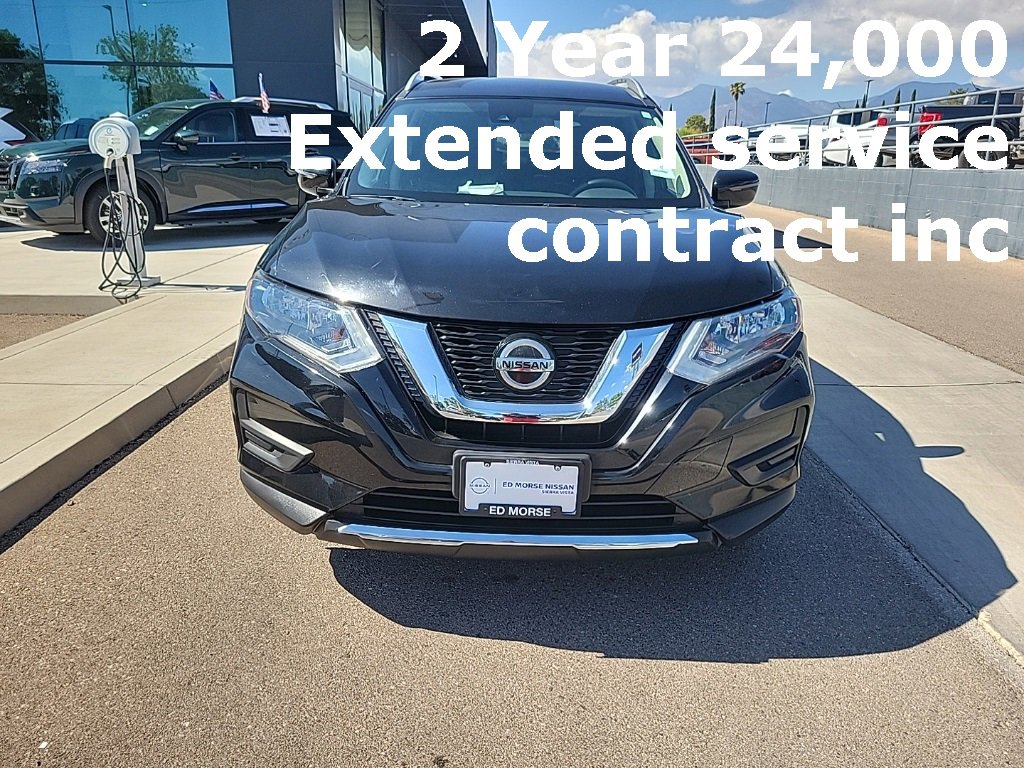 Used 2019 Nissan Rogue SV image 2