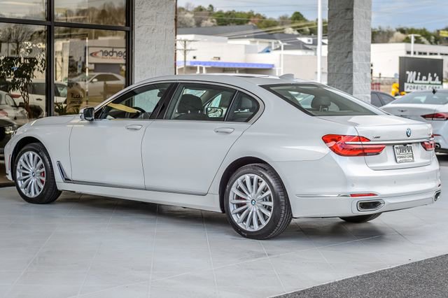Used 2019 BMW 740i xDrive w/ Executive Package image 7