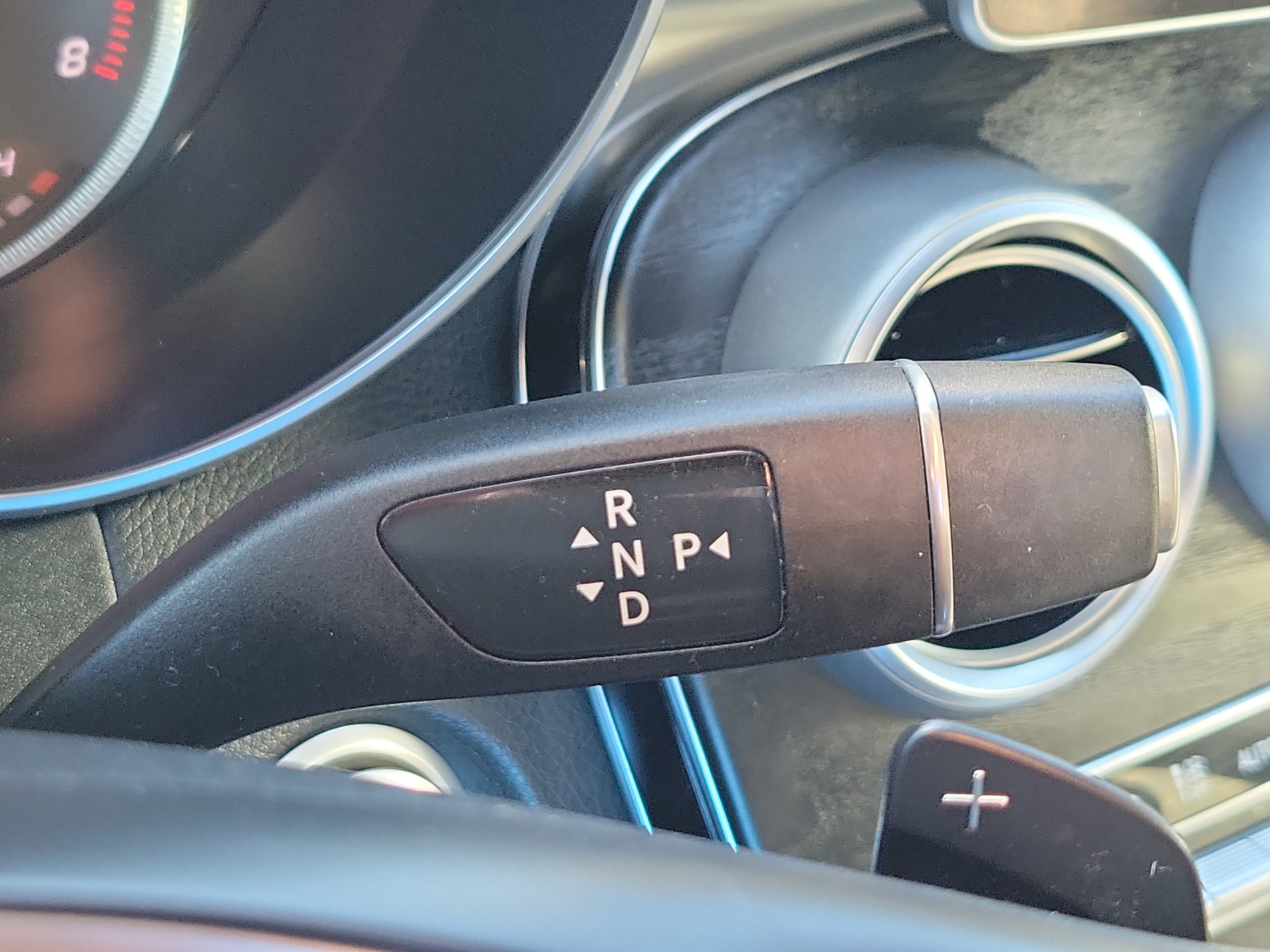 Used 2018 Mercedes-Benz GLC 300 4MATIC image 23