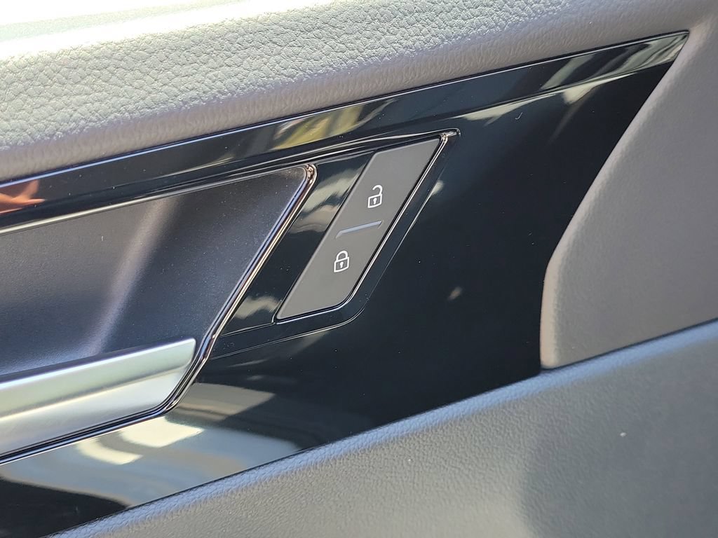 New 2026 Volkswagen Jetta SEL FWD image 13