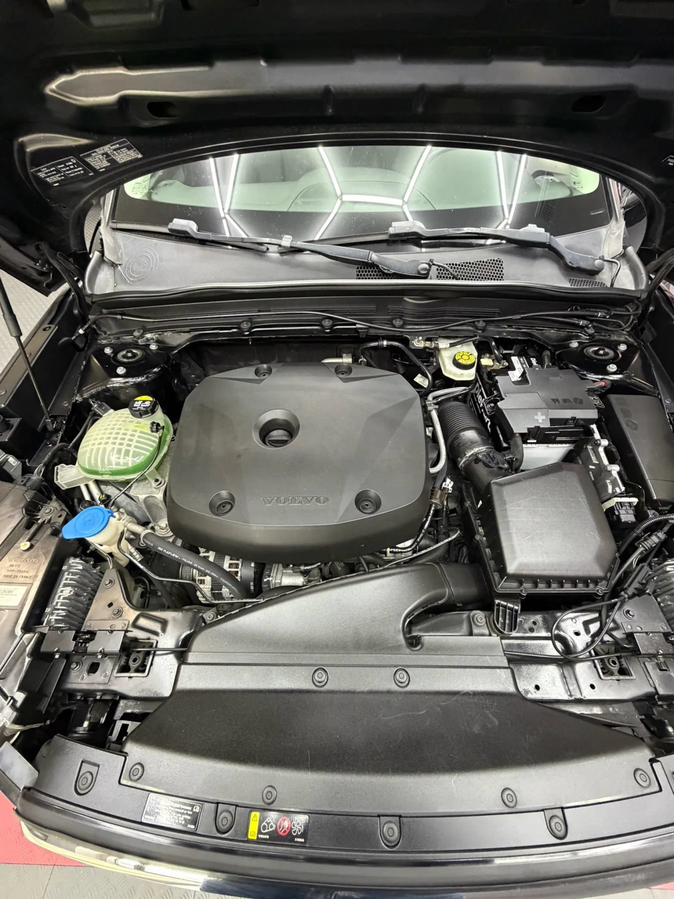 Used 2019 Volvo XC40 T5 Momentum AWD/4WD image 42