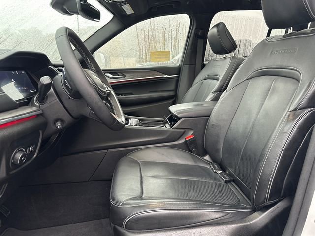 Used 2024 Jeep Grand Cherokee Overland w/ Trailer Tow Package image 40