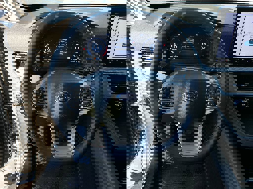 Used 2025 Ford Explorer Active w/ Active Comfort Package image 19