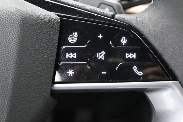 Certified 2025 Audi Q5 Premium w/ Convenience Package AWD/4WD image 17