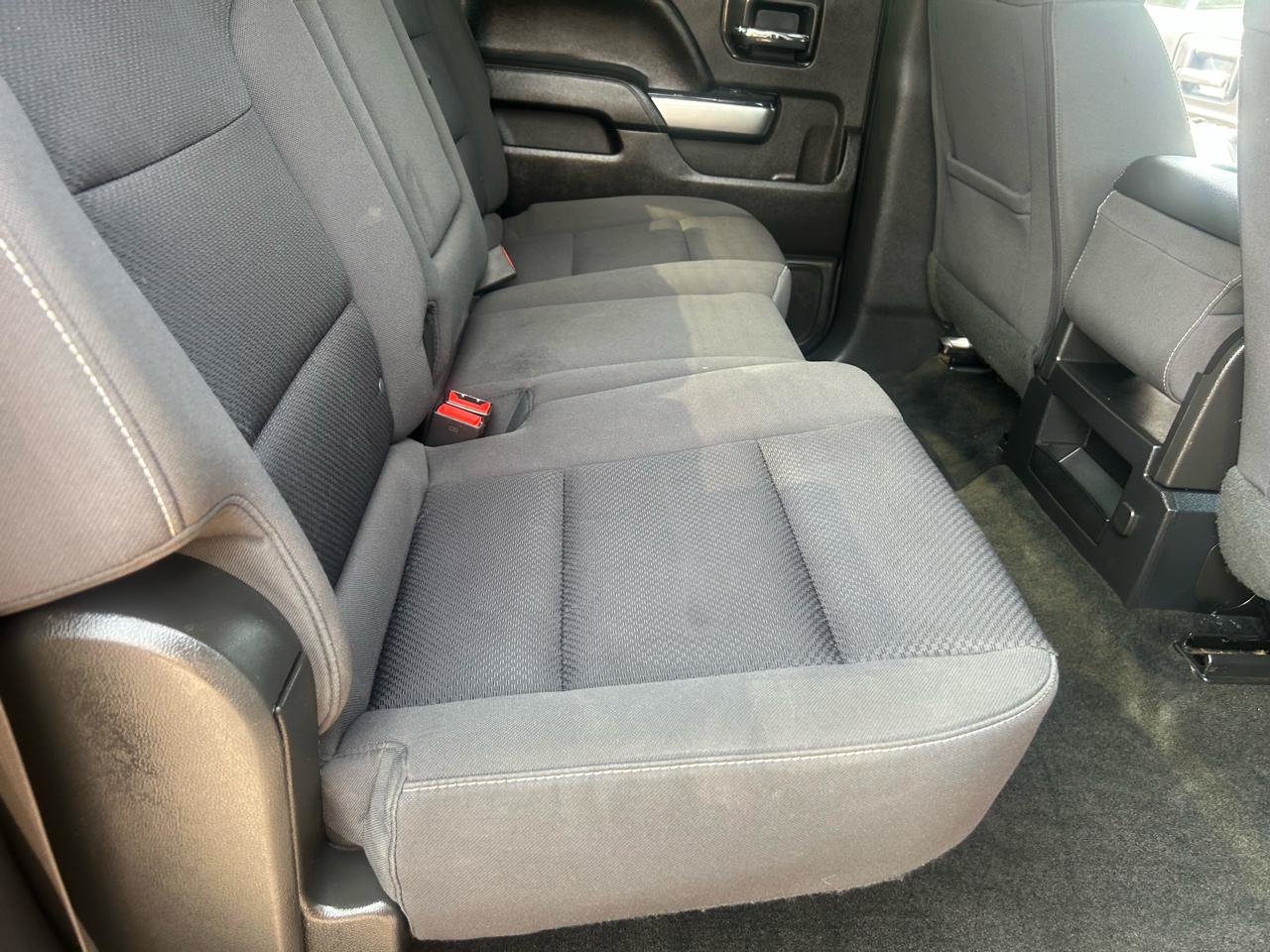 Used 2018 Chevrolet Silverado 1500 LT w/ All Star Edition AWD/4WD image 40