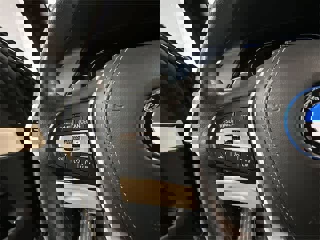 Used 2022 BMW X5 xDrive45e image 9