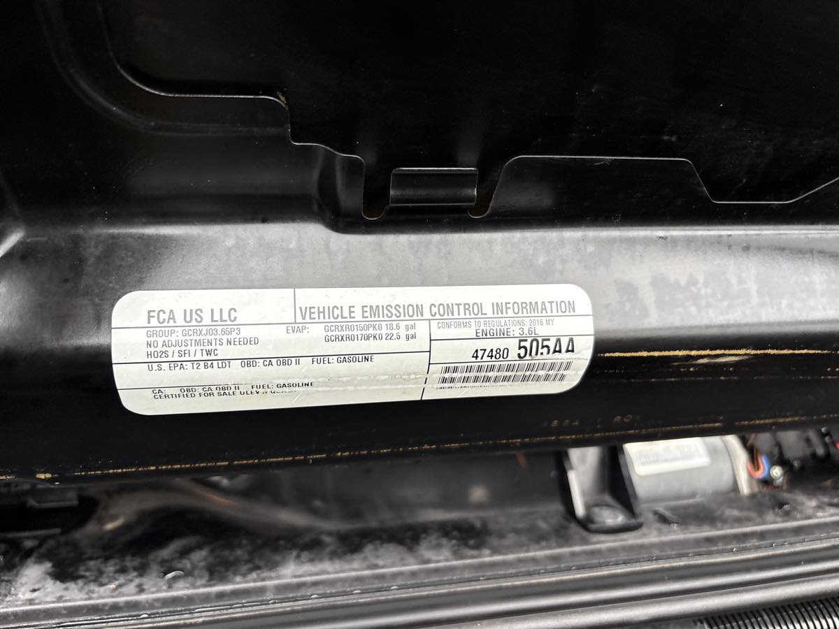 Used 2016 Jeep Wrangler Unlimited Sport w/ Connectivity Group AWD/4WD image 22