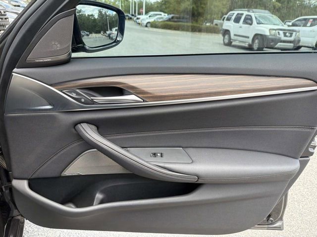 Used 2022 BMW 530i w/ M Sport Package image 15