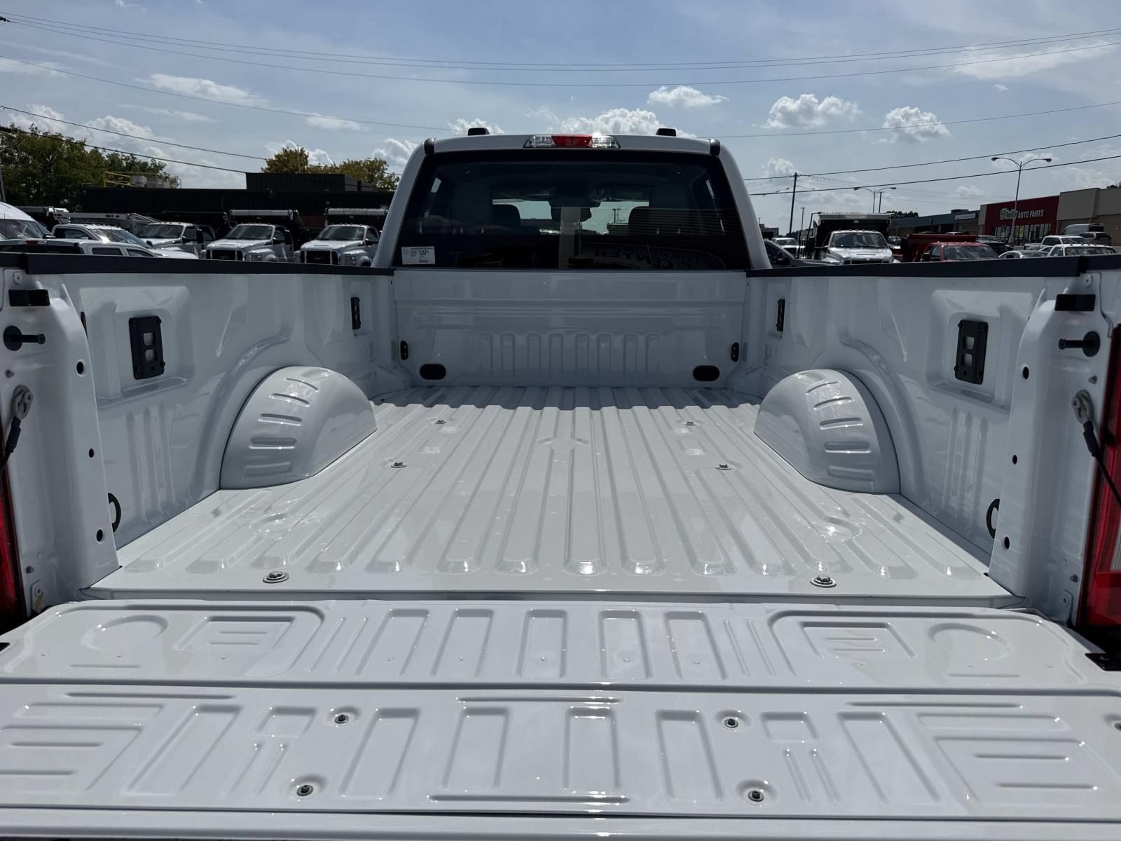 New 2027 Ford F350 XL w/ XL Driver Assist Package AWD/4WD image 12
