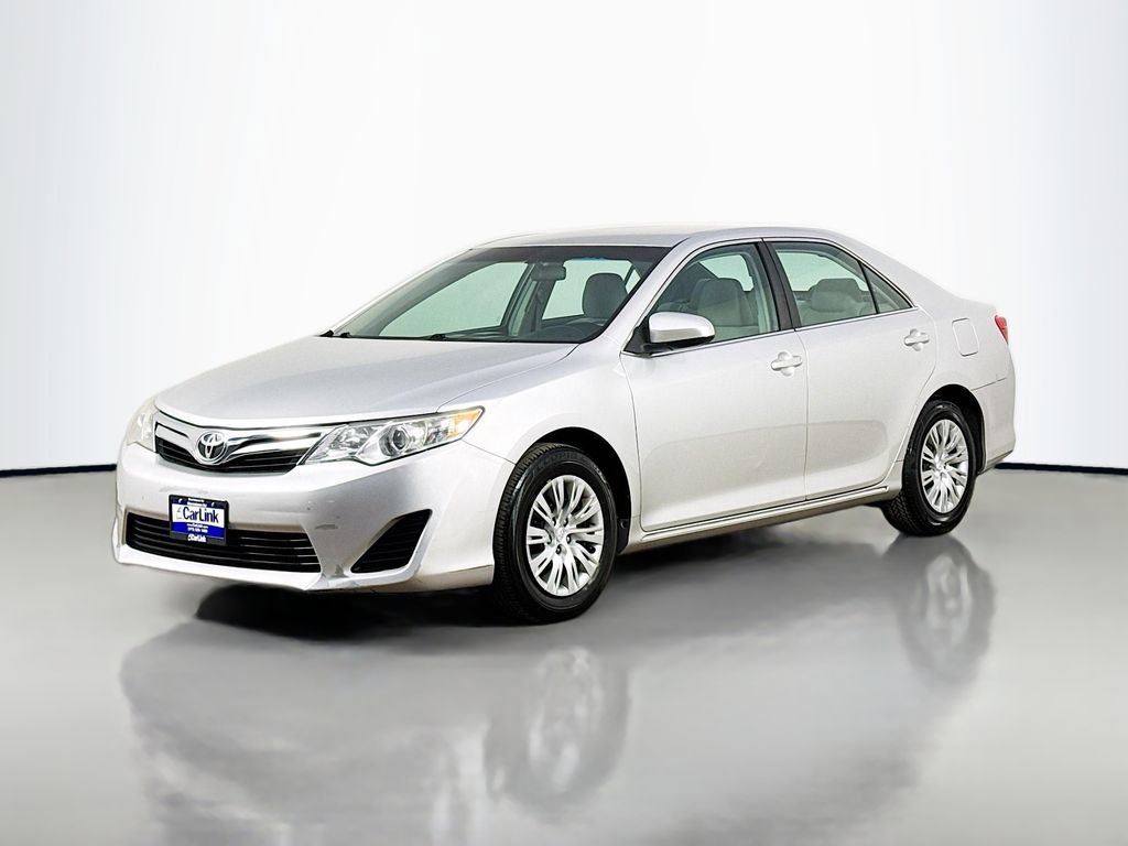 Used 2012 Toyota Camry LE FWD image 3