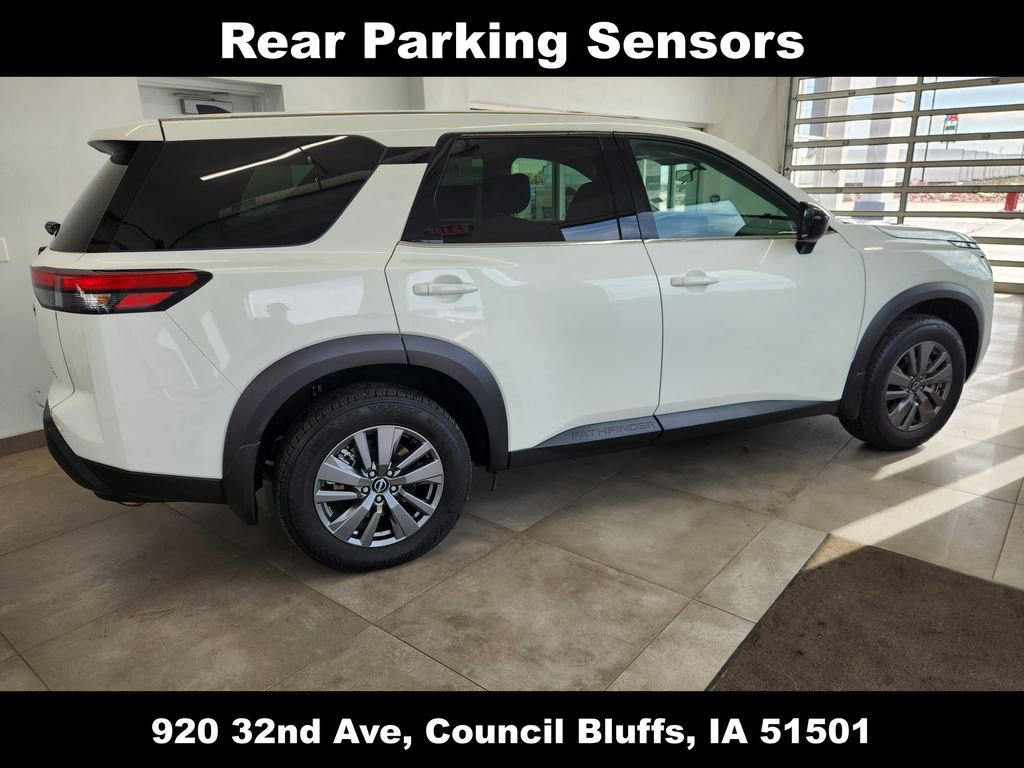 Used 2024 Nissan Pathfinder S image 8