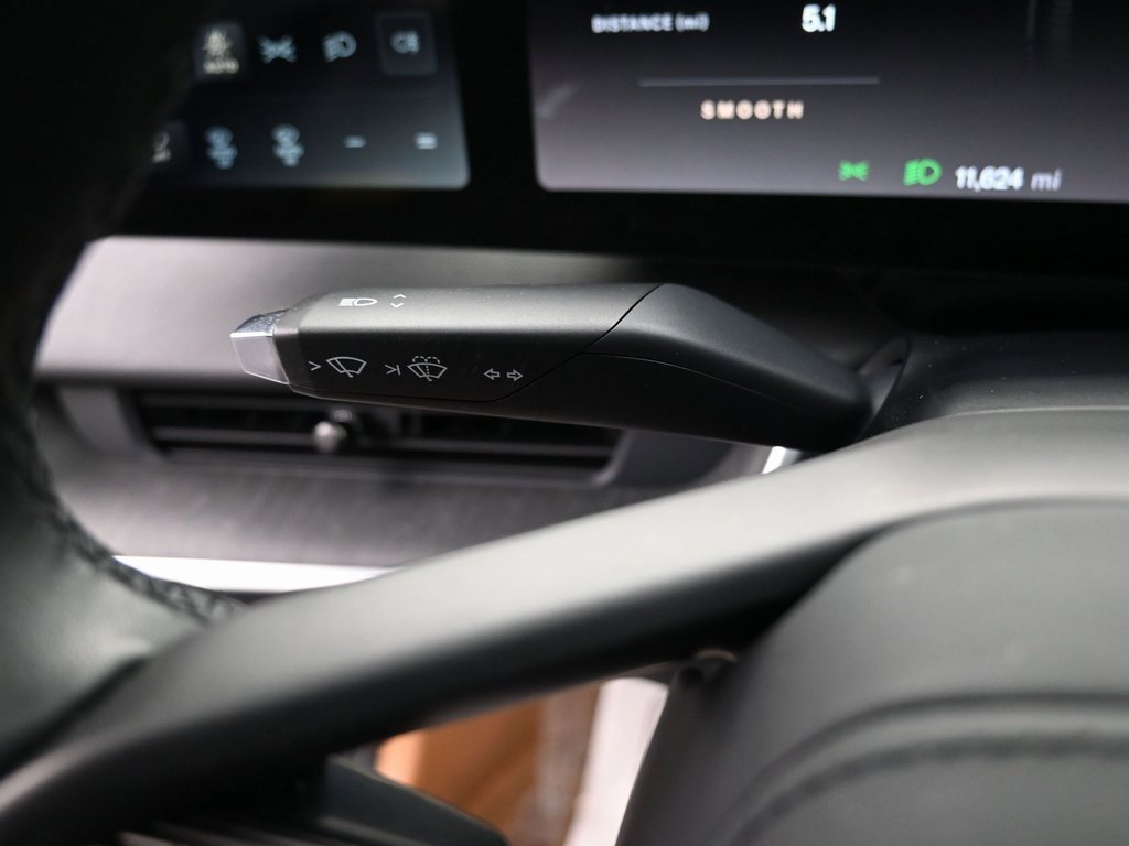 Used 2024 Lucid Air Touring image 19