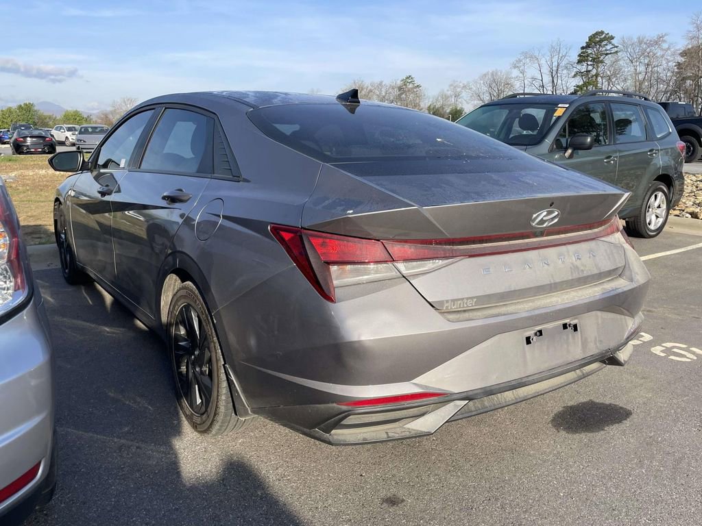 Certified 2023 Hyundai Elantra SEL image 3