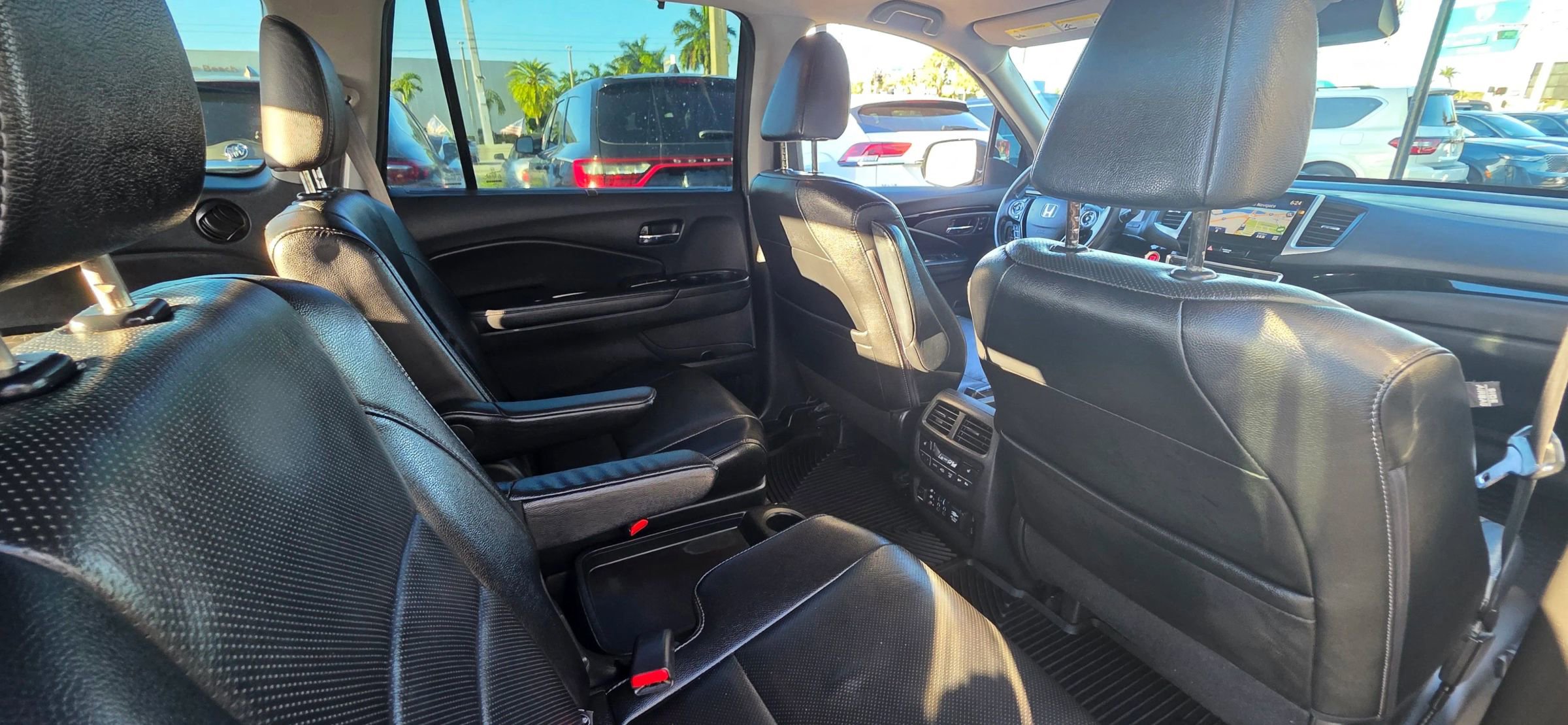 Used 2017 Honda Pilot Elite image 11