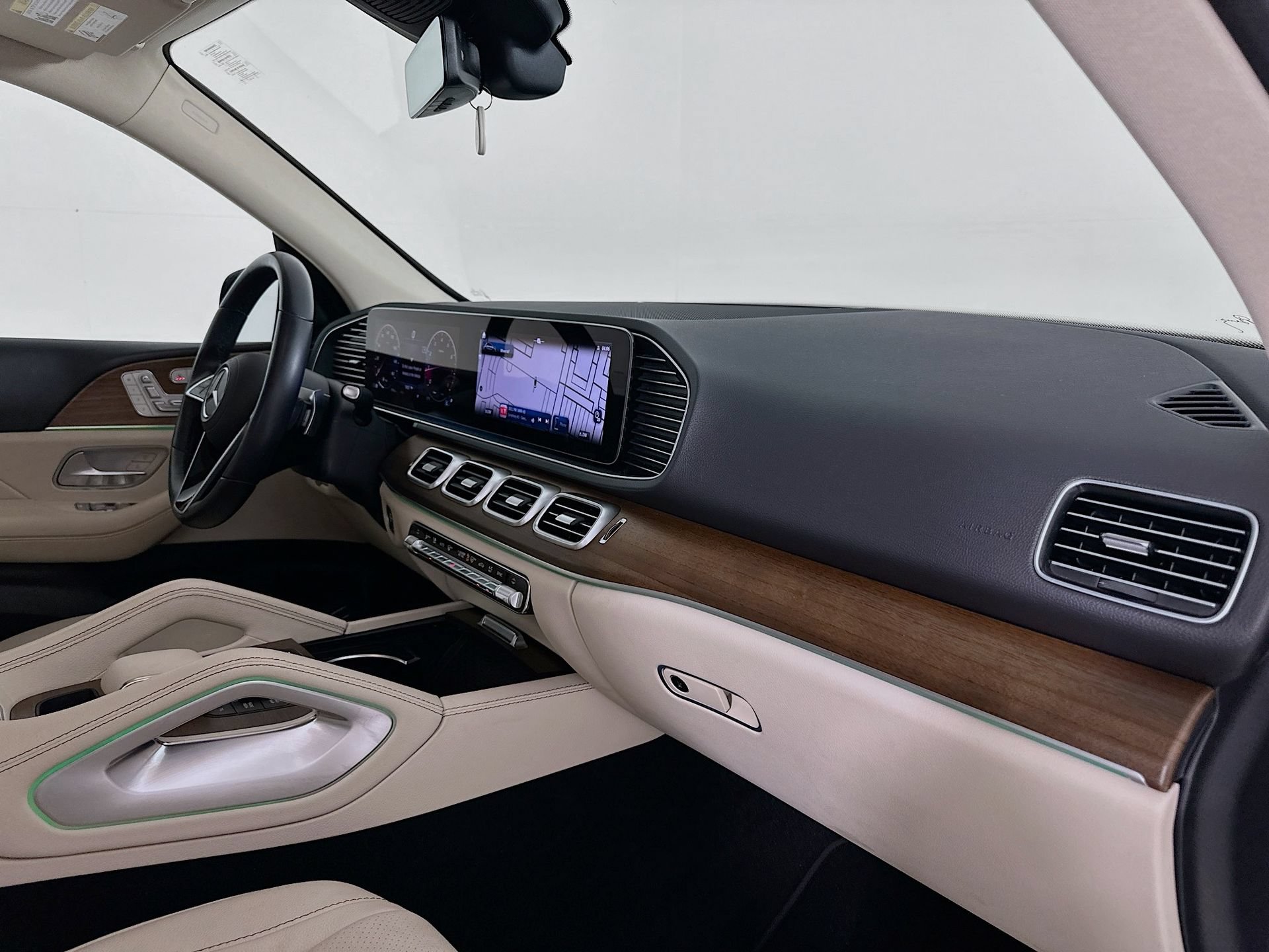 Certified 2025 Mercedes-Benz GLE 350 4MATIC image 32