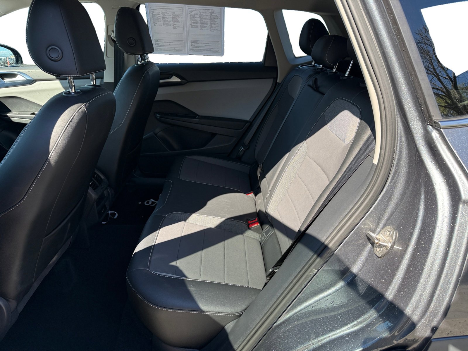 Used 2022 Volkswagen Taos SE image 16