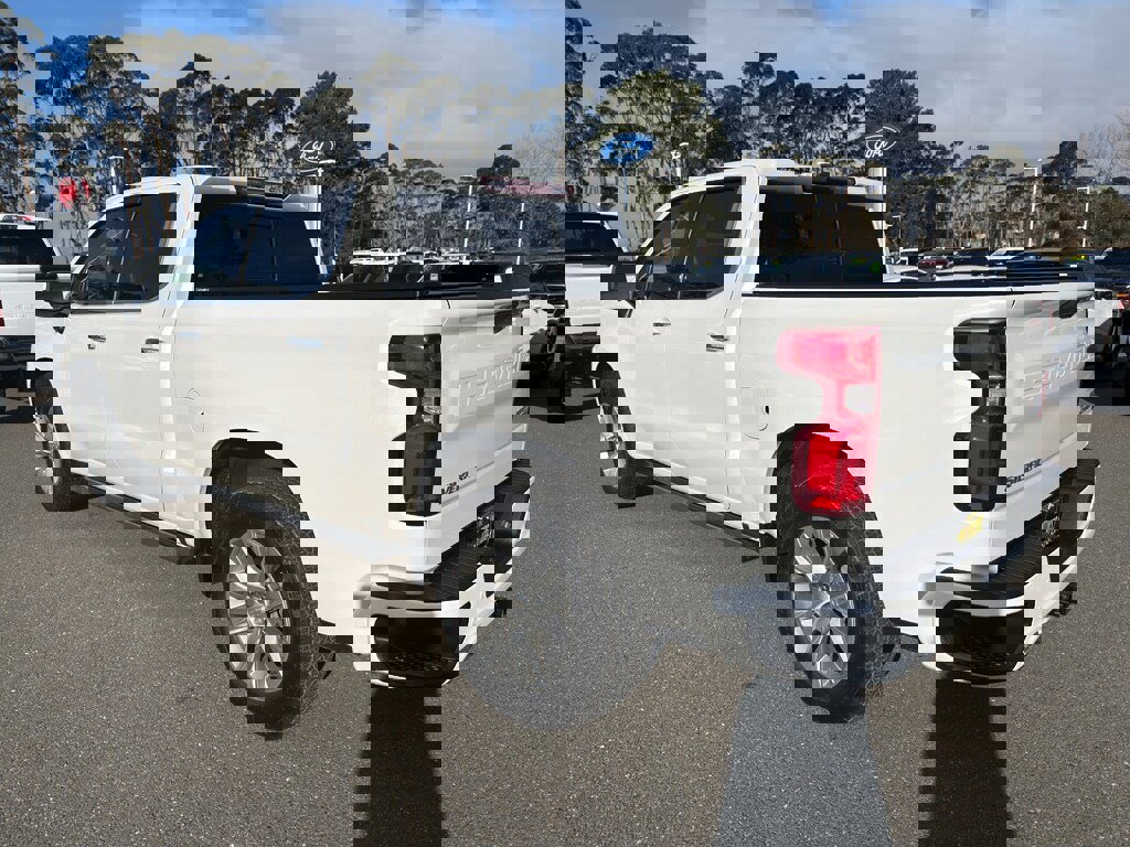 Used 2022 Chevrolet Silverado 1500 High Country w/ Z71 Off-Road Package image 4