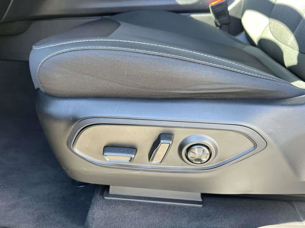 Used 2025 Jeep Grand Cherokee L Laredo image 20