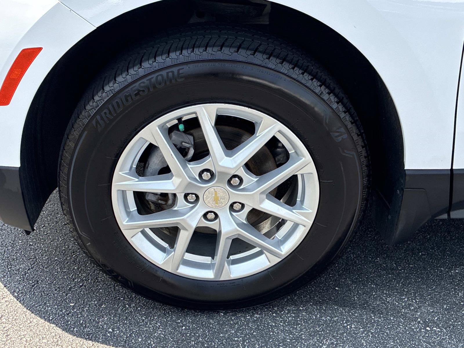 Used 2023 Chevrolet Equinox LT w/ LPO, Floor Liner Package AWD/4WD image 19