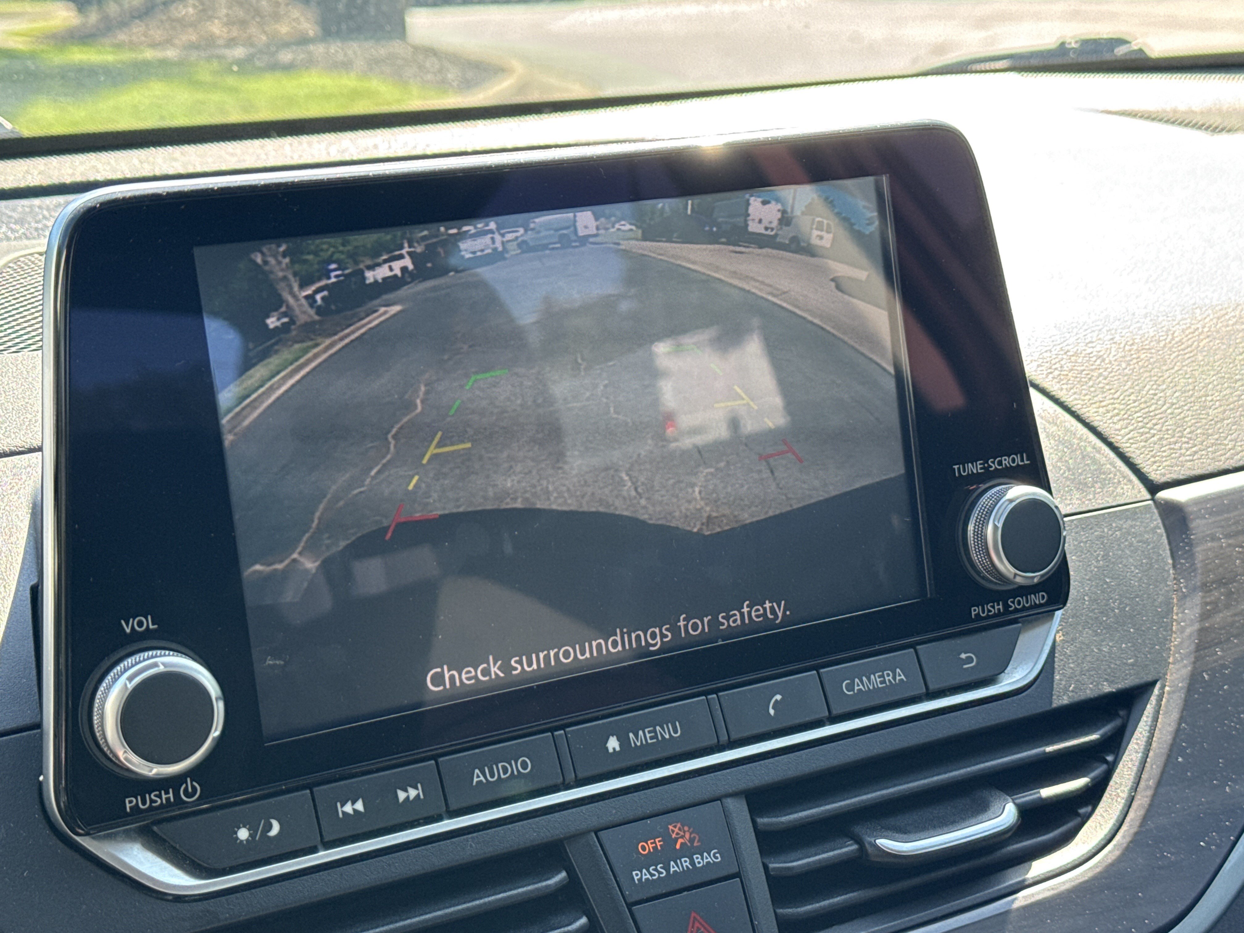 Used 2024 Nissan Altima 2.5 SV FWD image 14