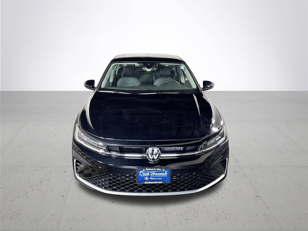 New 2026 Volkswagen Jetta SE image 3