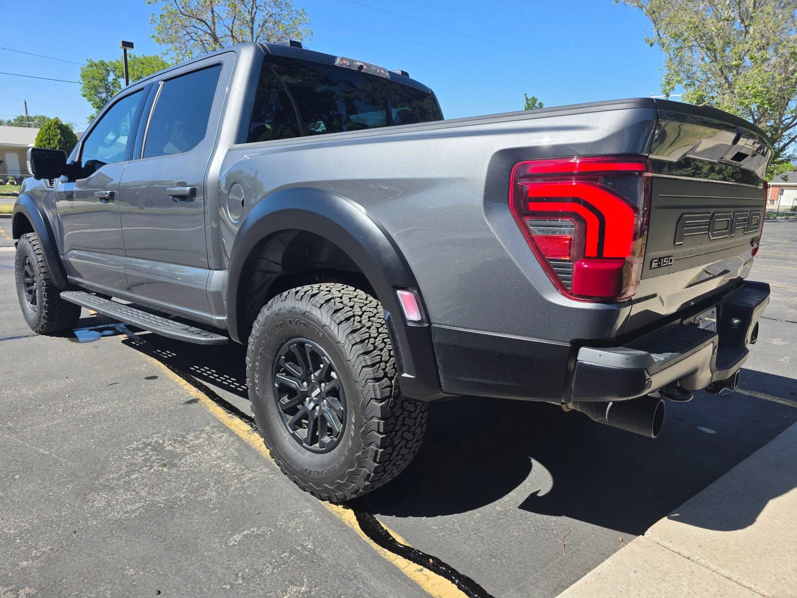 Used 2025 Ford F150 Raptor AWD/4WD image 30