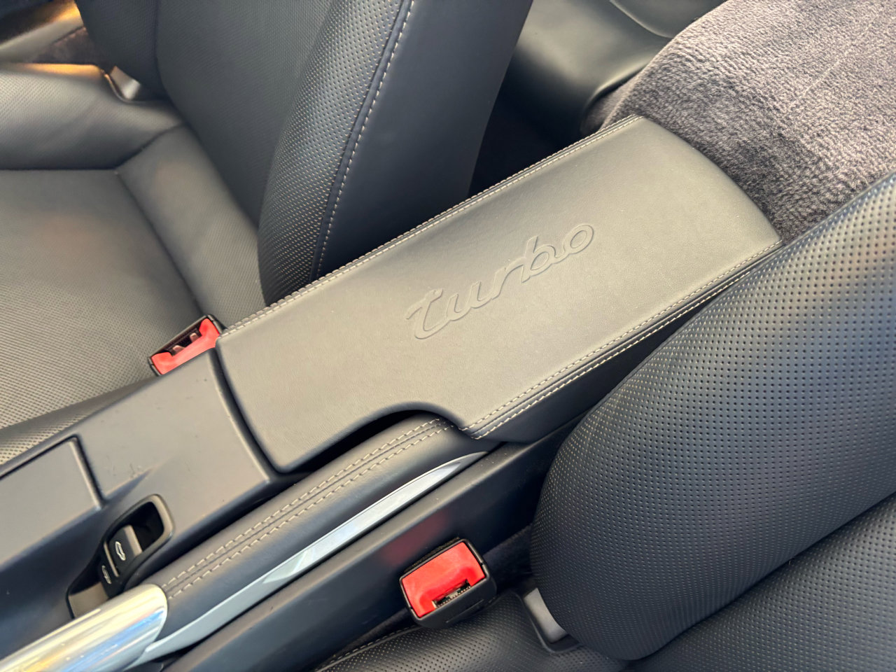 Used 2011 Porsche 911 Turbo image 23