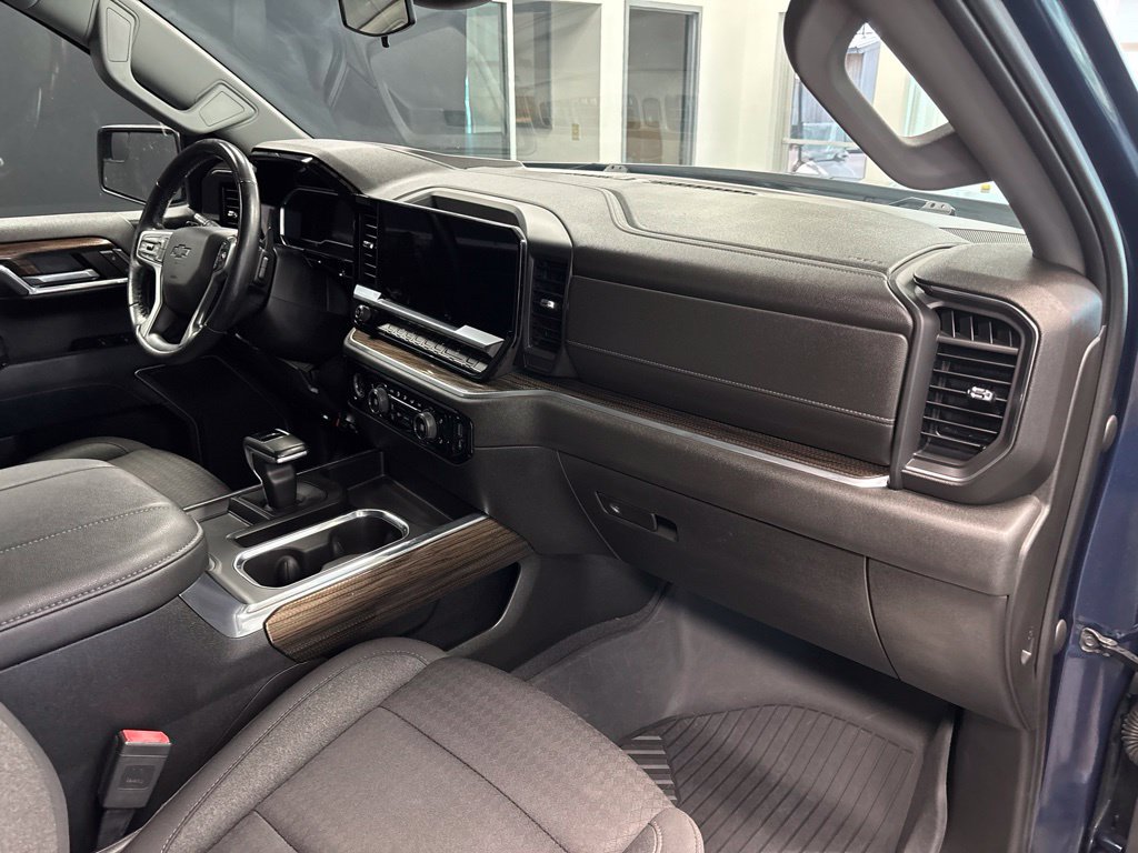 Used 2023 Chevrolet Silverado 1500 RST AWD/4WD image 11