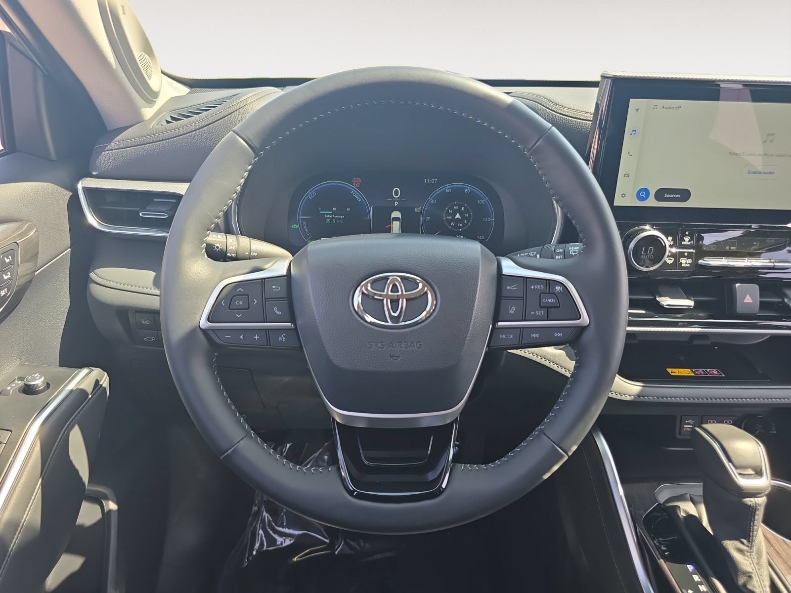 Certified 2026 Toyota Highlander Platinum AWD/4WD image 12