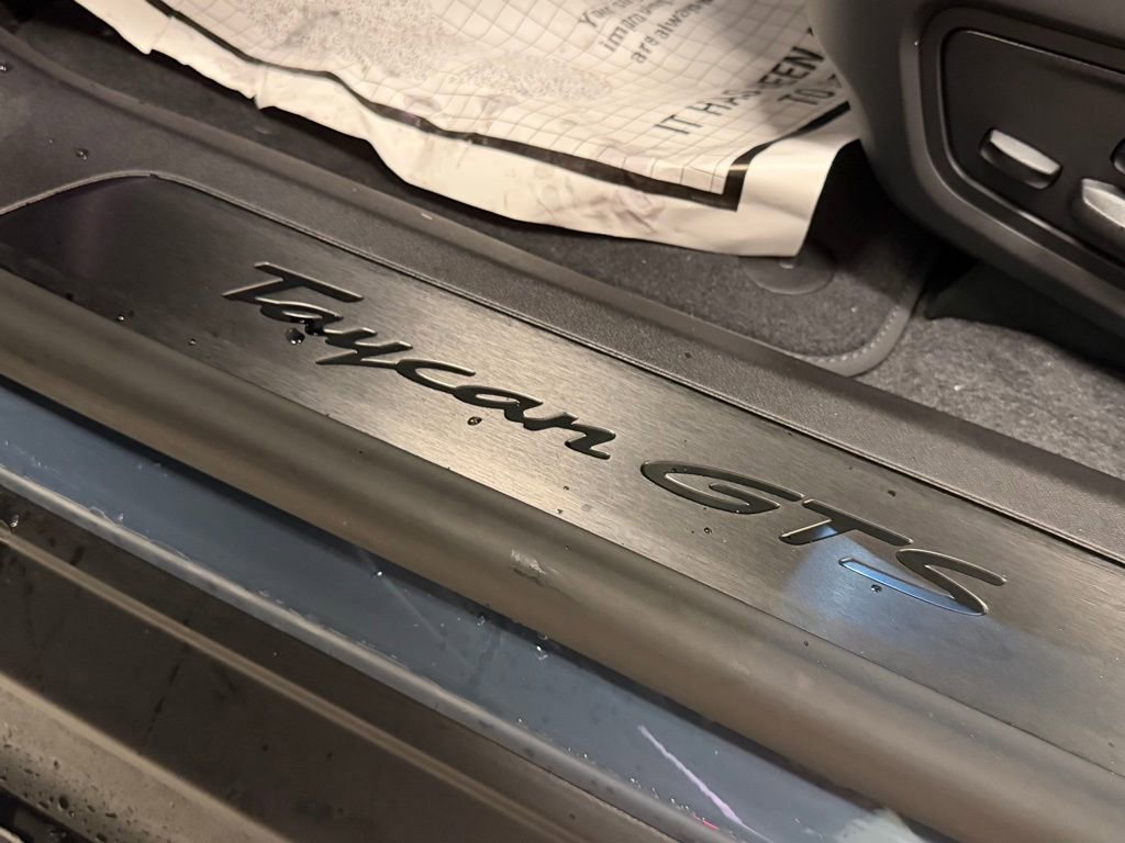 New 2026 Porsche Taycan GTS AWD/4WD image 17
